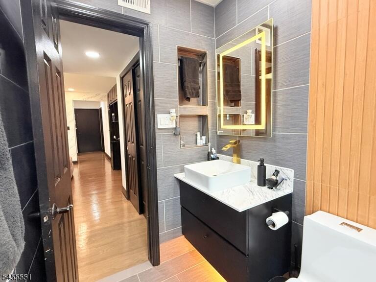 Property listing MLS 4048353 photo 24