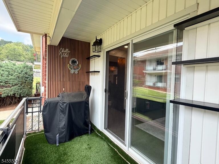 Property listing MLS 4048353 photo 26