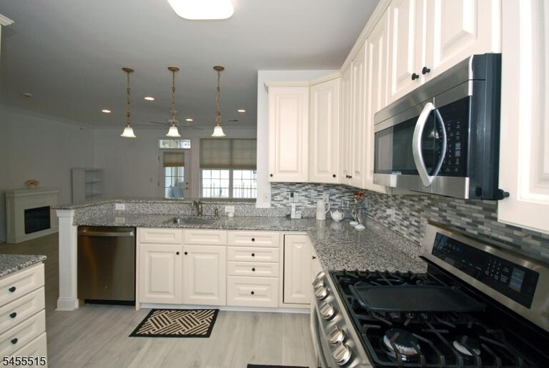 Property listing MLS 4048377 photo 6