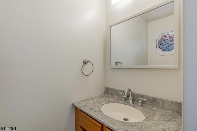 Property listing MLS 4048382 photo 14