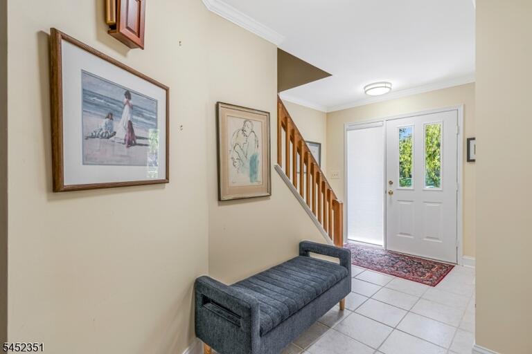 Property listing MLS 4048382 photo 3