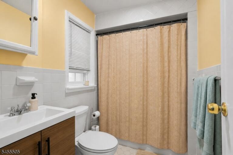 Property listing MLS 4048383 photo 6