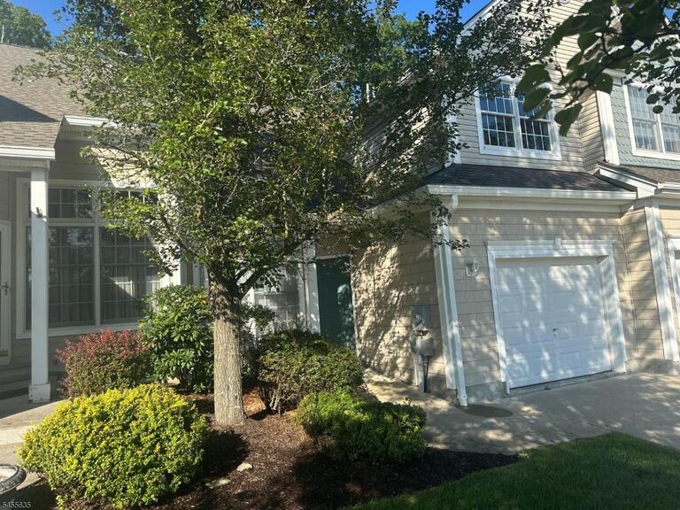 Property listing MLS 4048407 photo 2