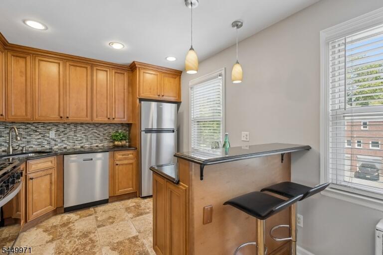 Property listing MLS 4048429 photo 14