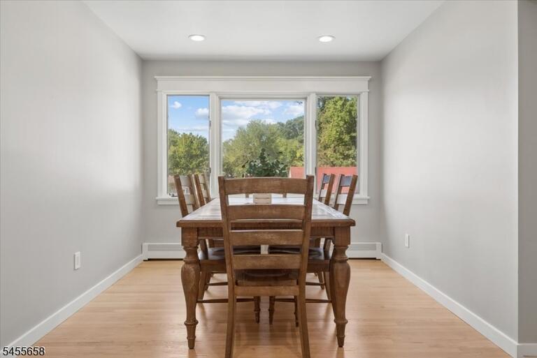 Property listing MLS 4048436 photo 11