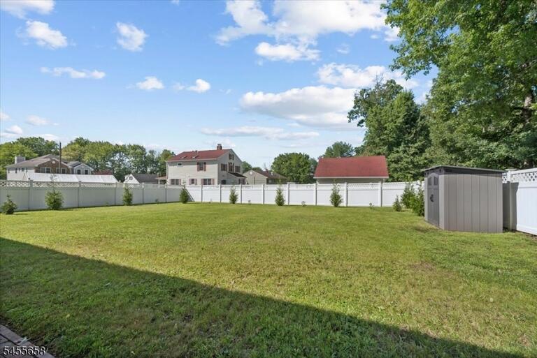 Property listing MLS 4048436 photo 32