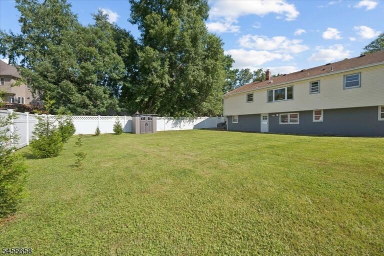 Property listing MLS 4048436 photo 33
