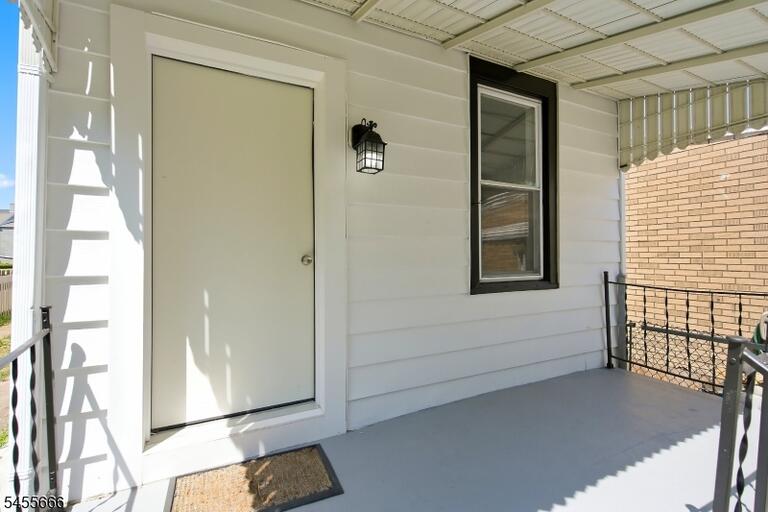 Property listing MLS 4048441 photo 23