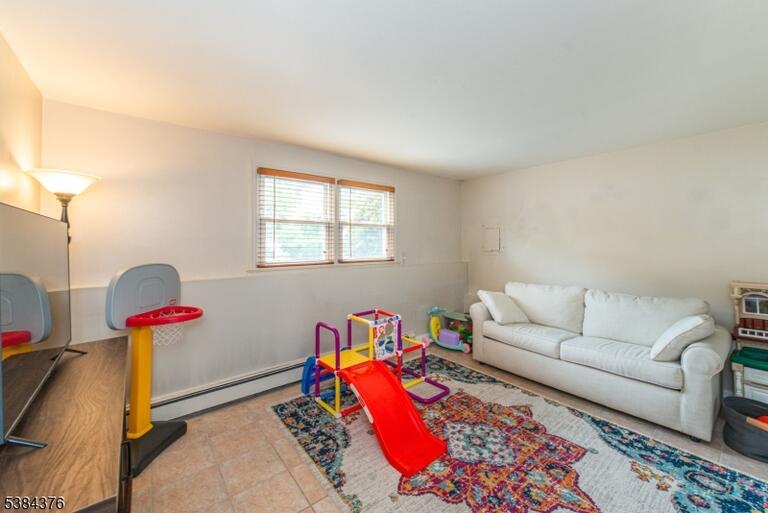 Property listing MLS 4048447 photo 17