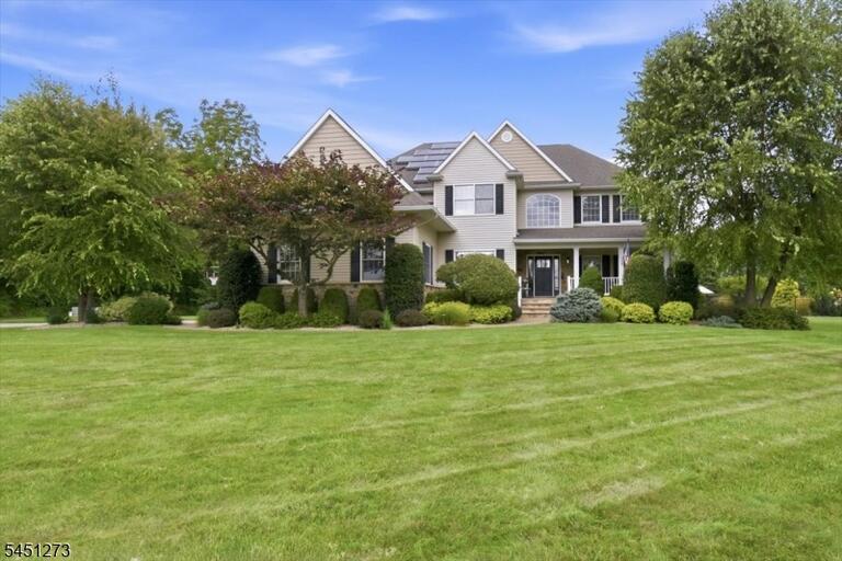 Property listing MLS 4048453 photo 1