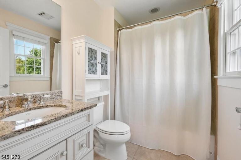 Property listing MLS 4048453 photo 30