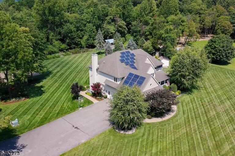 Property listing MLS 4048453 photo 4