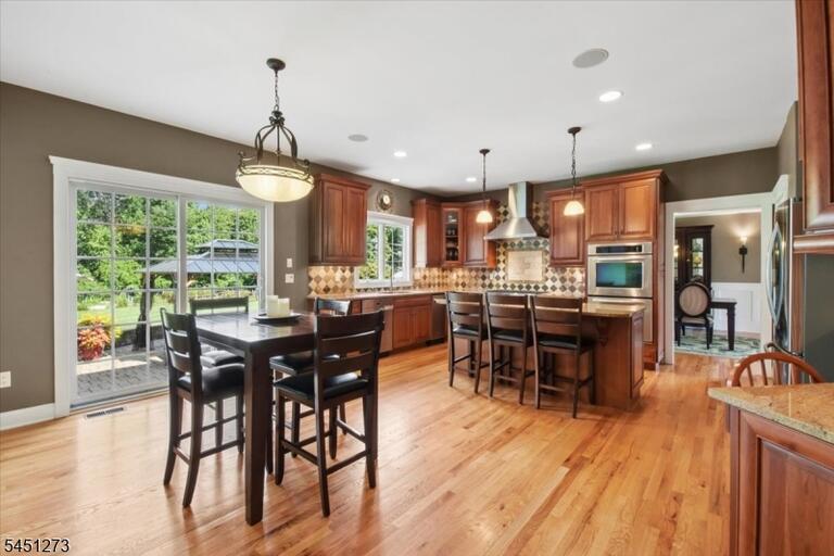 Property listing MLS 4048453 photo 9