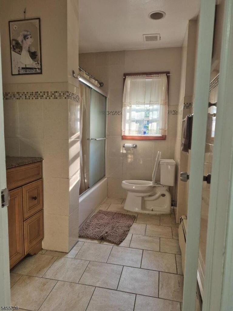 Property listing MLS 4048474 photo 5