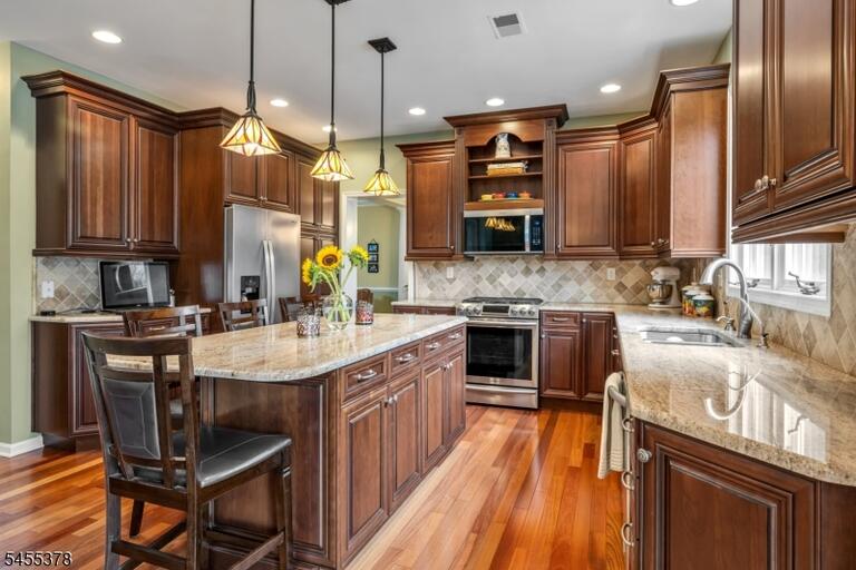 Property listing MLS 4048503 photo 16