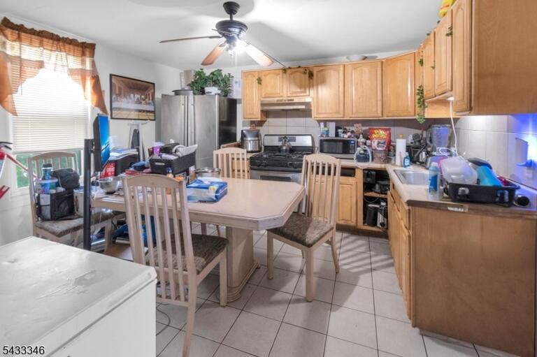 Property listing MLS 4048515 photo 10