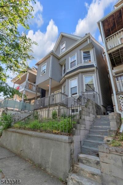 Property listing MLS 4048515 photo 2