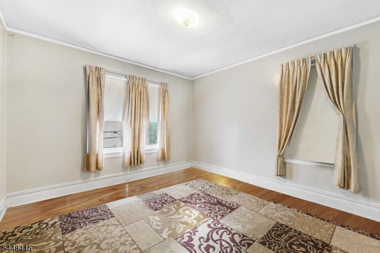 Property listing MLS 4048527 photo 2
