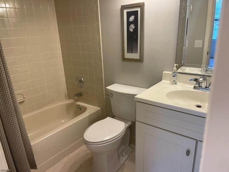 Property listing MLS 4048539 photo 20