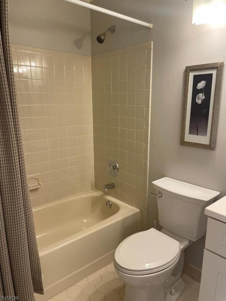Property listing MLS 4048539 photo 21