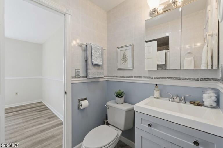 Property listing MLS 4048549 photo 13