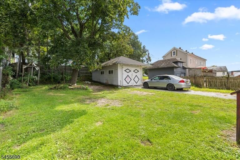 Property listing MLS 4048553 photo 28