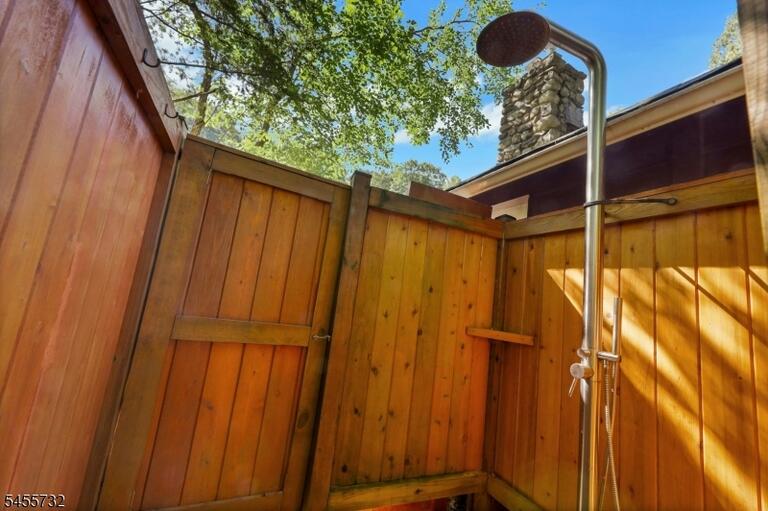Property listing MLS 4048560 photo 32