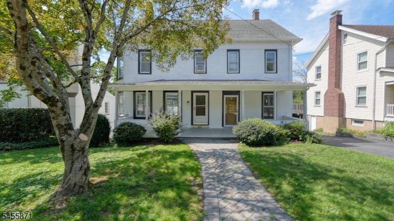 Property listing MLS 4048576 photo 1