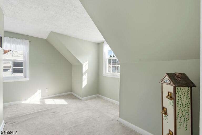 Property listing MLS 4048579 photo 12