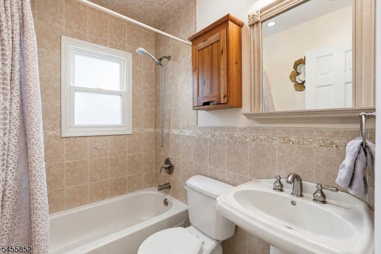 Property listing MLS 4048579 photo 9