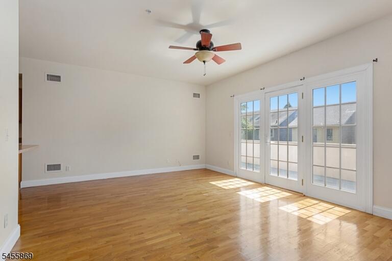 Property listing MLS 4048581 photo 9