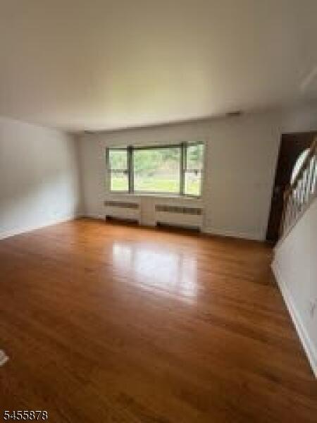 Property listing MLS 4048583 photo 3
