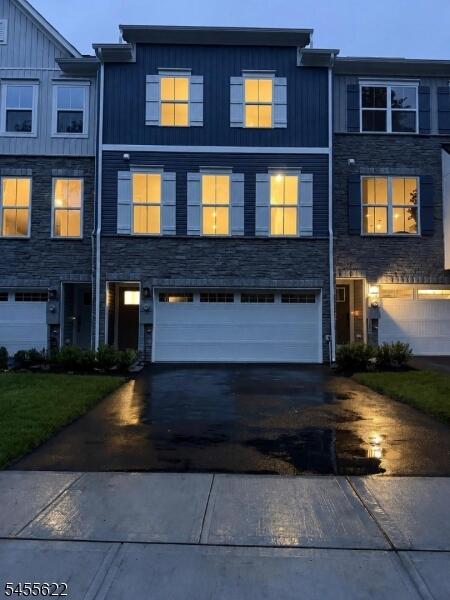 Property listing MLS 4048589 photo 1