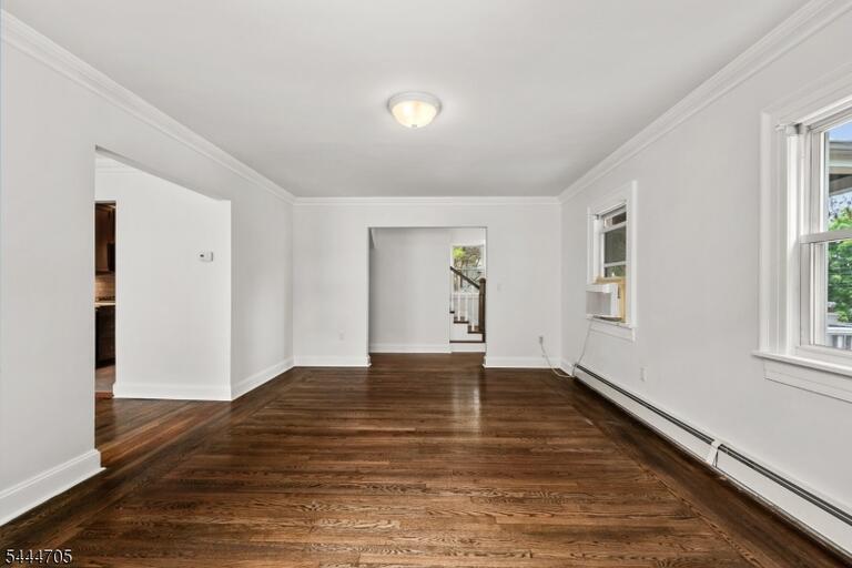 Property listing MLS 4048594 photo 4