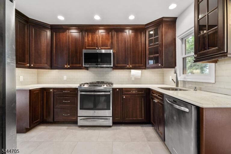 Property listing MLS 4048594 photo 7