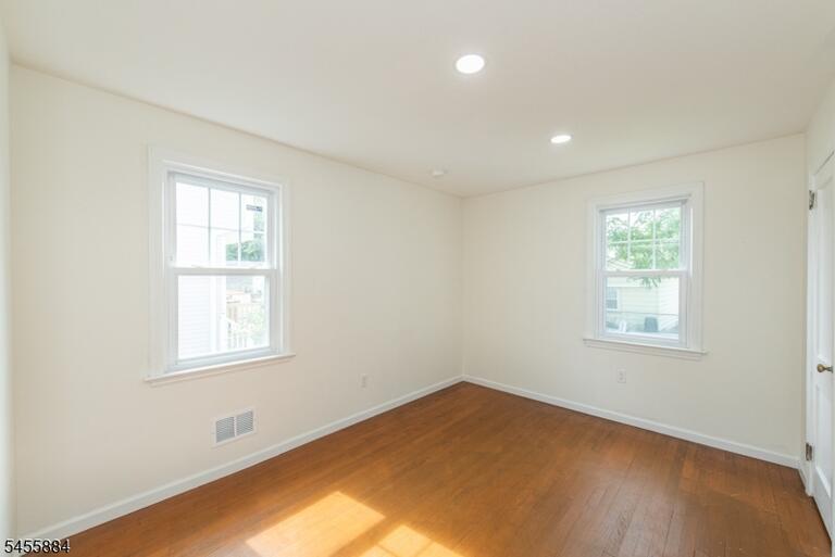 Property listing MLS 4048600 photo 12