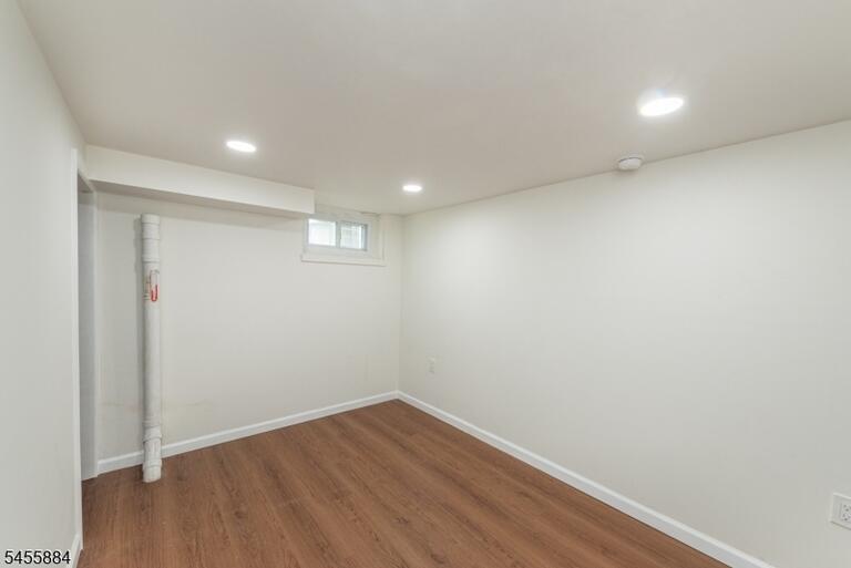 Property listing MLS 4048600 photo 18