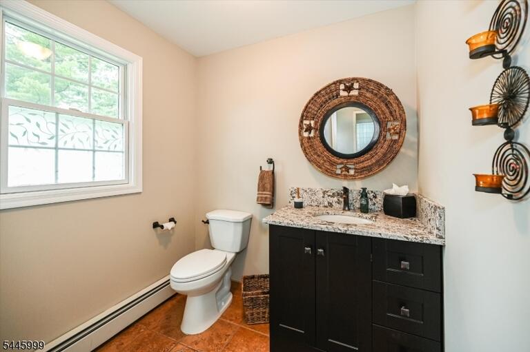 Property listing MLS 4048614 photo 14