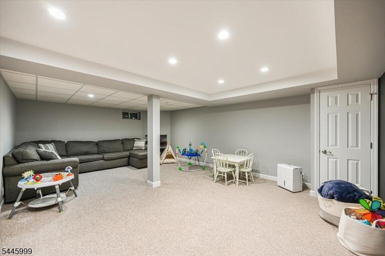 Property listing MLS 4048614 photo 23