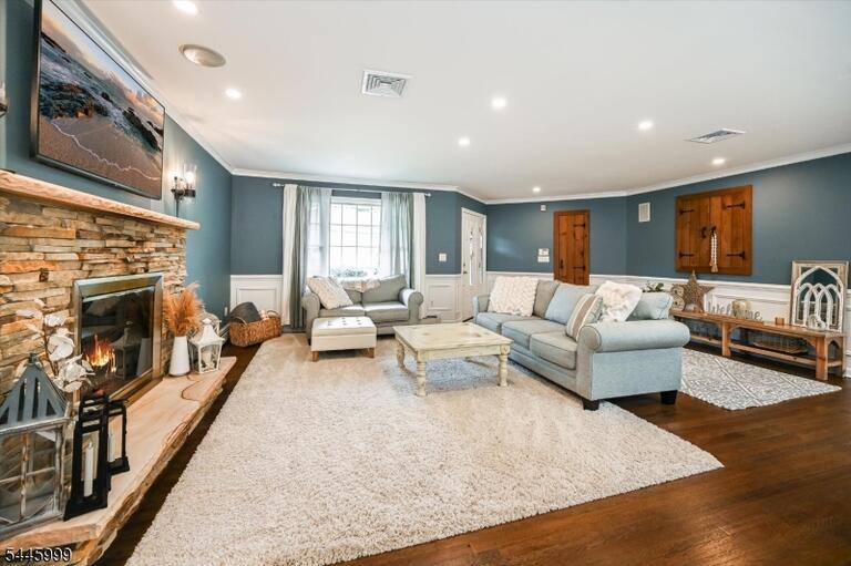 Property listing MLS 4048614 photo 6