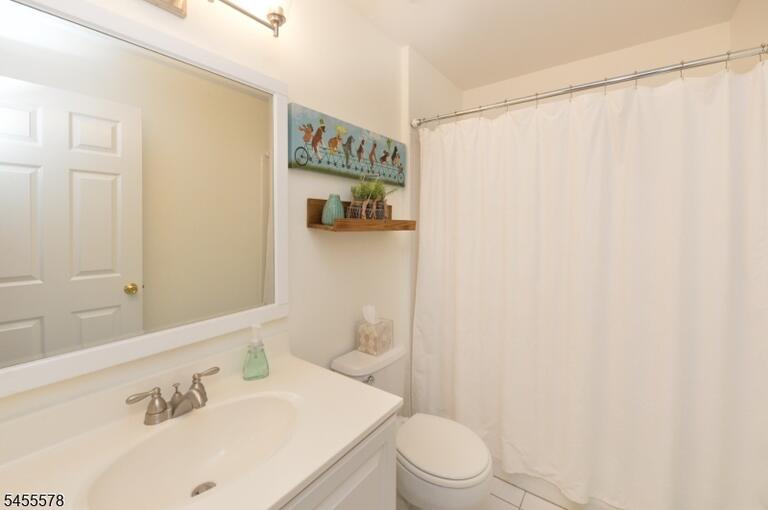 Property listing MLS 4048617 photo 23