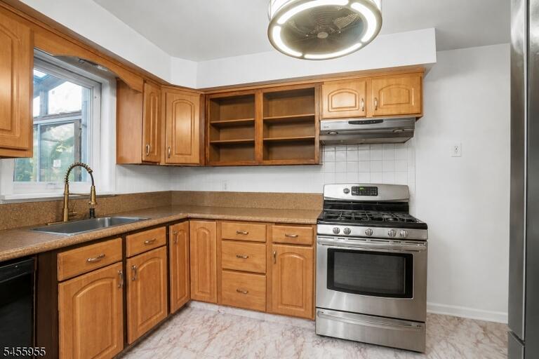Property listing MLS 4048647 photo 12