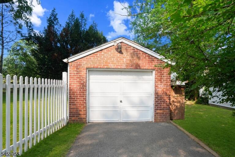 Property listing MLS 4048647 photo 46