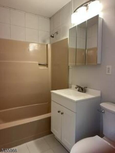 Property listing MLS 4048654 photo 15