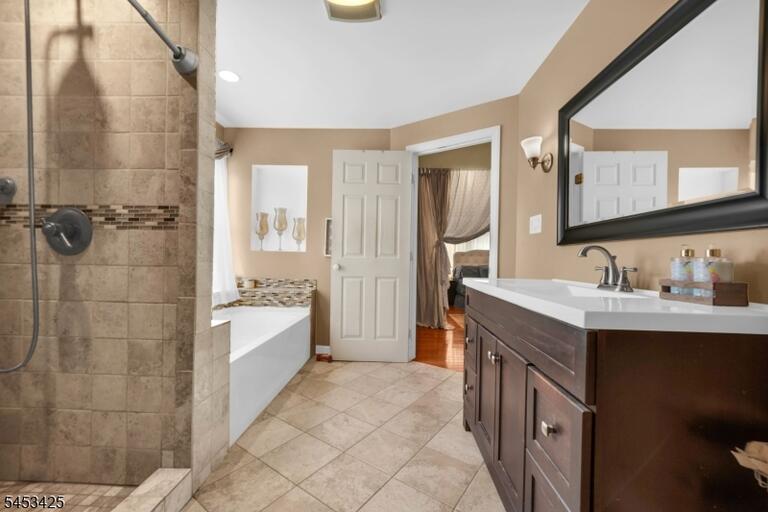 Property listing MLS 4048656 photo 15