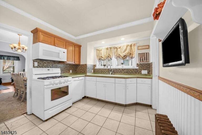 Property listing MLS 4048656 photo 8
