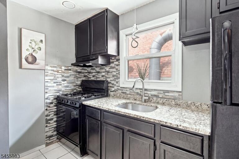 Property listing MLS 4048661 photo 3