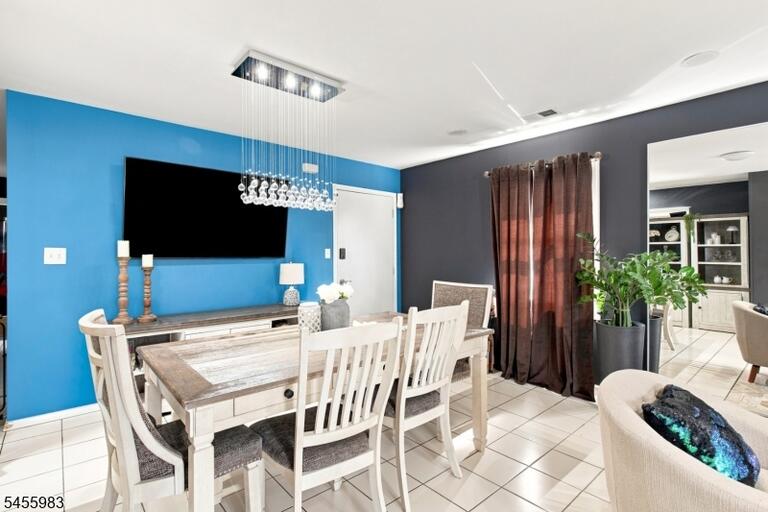 Property listing MLS 4048661 photo 6