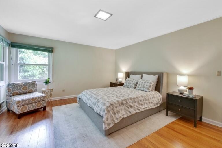 Property listing MLS 4048705 photo 12