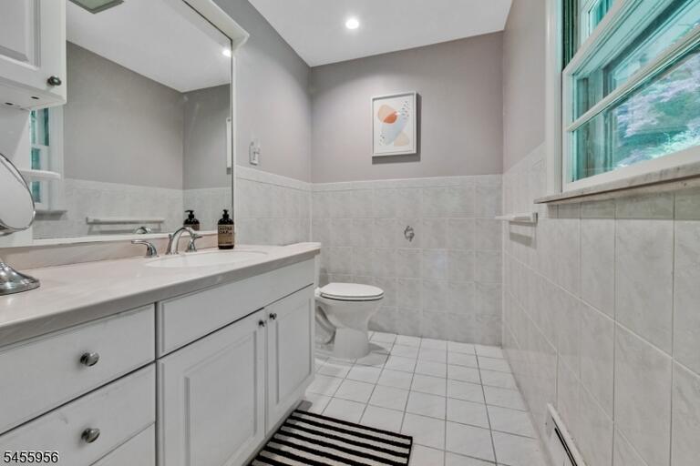 Property listing MLS 4048705 photo 14